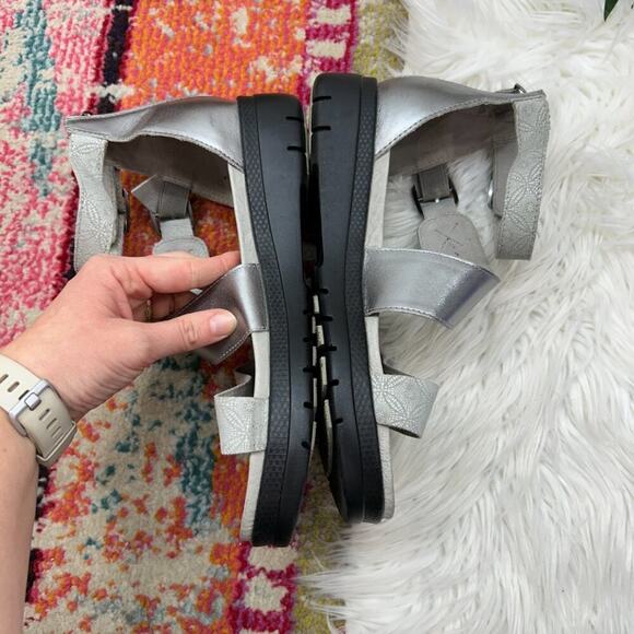 Jambu Silver Gray Leather Strappy Ankle Gladiator Sandal 9.5 - Picture 5 of 9